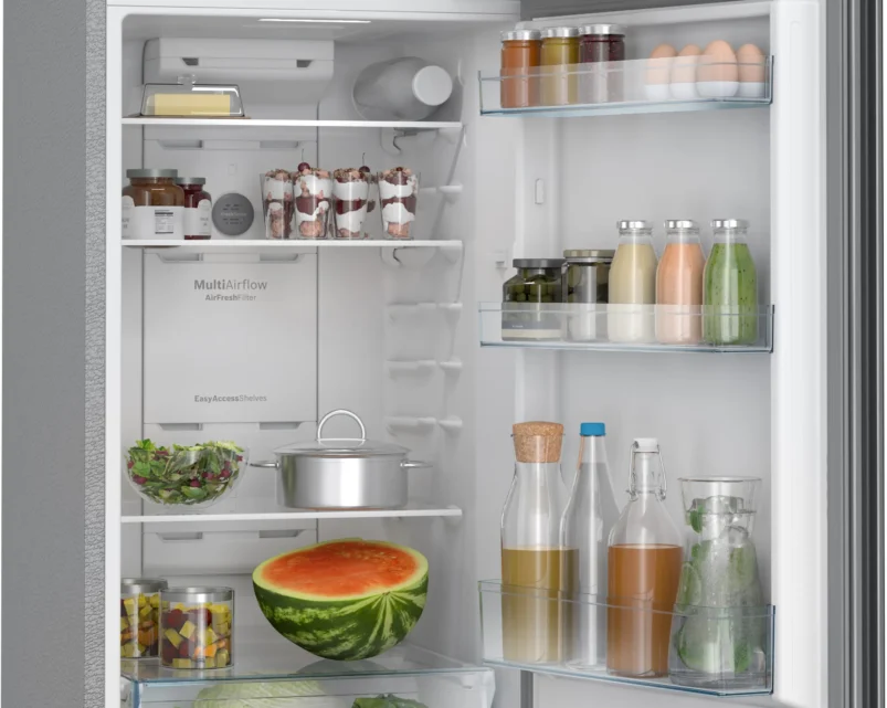 Bosch CTC29K02VI Series 4 free-standing fridge-freezer with freezer at top 168 x 60.5 cm - Image 3