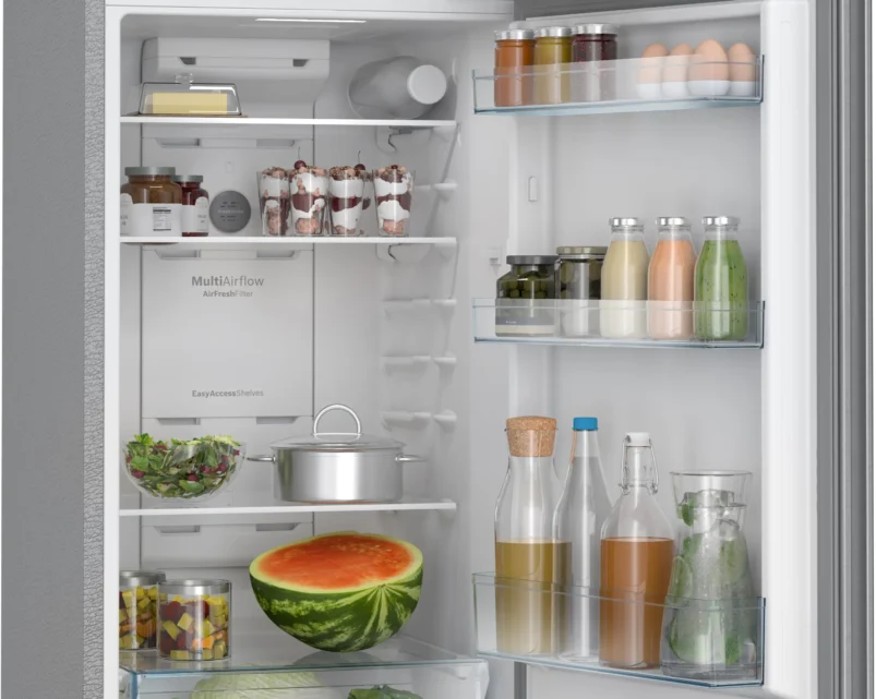 Bosch CTC29S22VI Series 4 free-standing fridge-freezer with freezer at top 168 x 60.5 cm Silver, Total No Frost - Image 3
