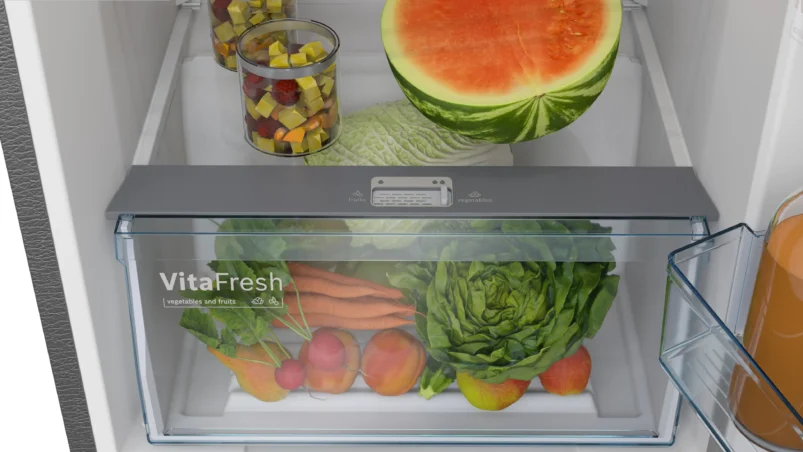 Bosch CTC35S21VI Series 4 free-standing fridge-freezer with freezer at top 175 x 67 cm Silver, Total No Frost - Image 4