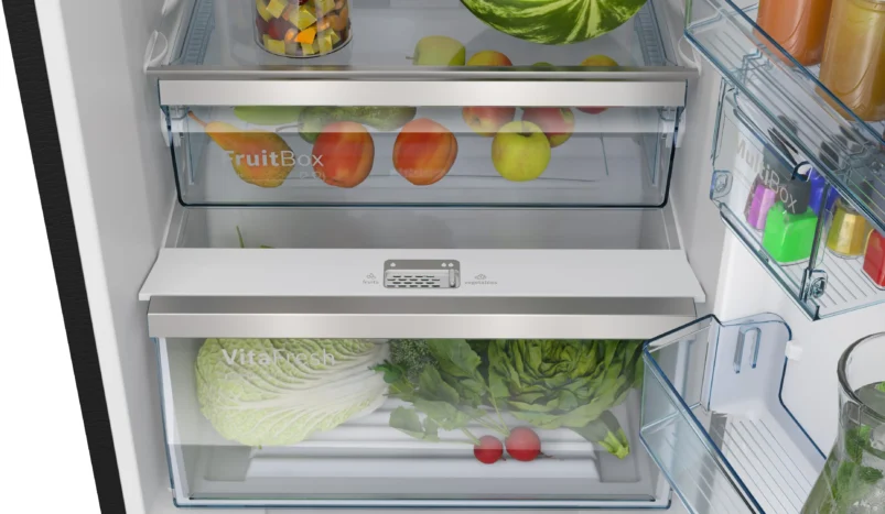 Bosch CTC39K21AI Series 4 free-standing fridge-freezer with freezer at top 187 x 67 cm Dark grey metallic, Total No Frost - Image 4