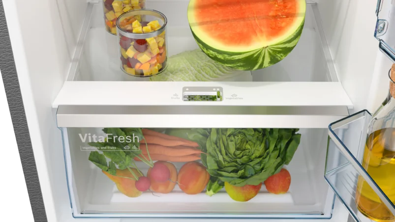 Bosch CMC36K03NI Series 4 free-standing fridge-freezer with freezer at top 187 x 67 cm - Image 5